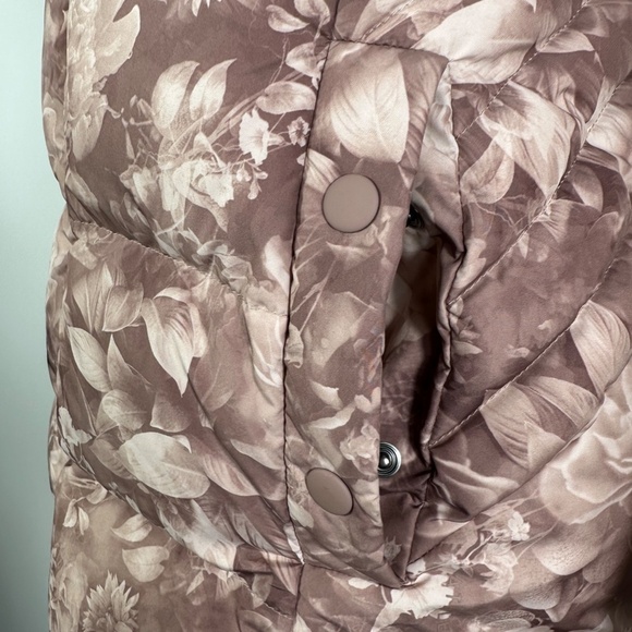 Athleta Downtown Printed Jacket in Antoinette Floral Pink Small Down Coat - Picture 7 of 16